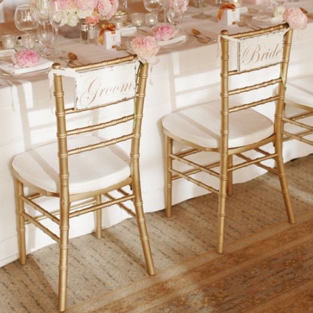 Zlaté Chiavari stoličky